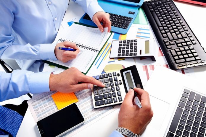 Bạn có cần thuê dịch vụ dịch vụ kế toán thuế?